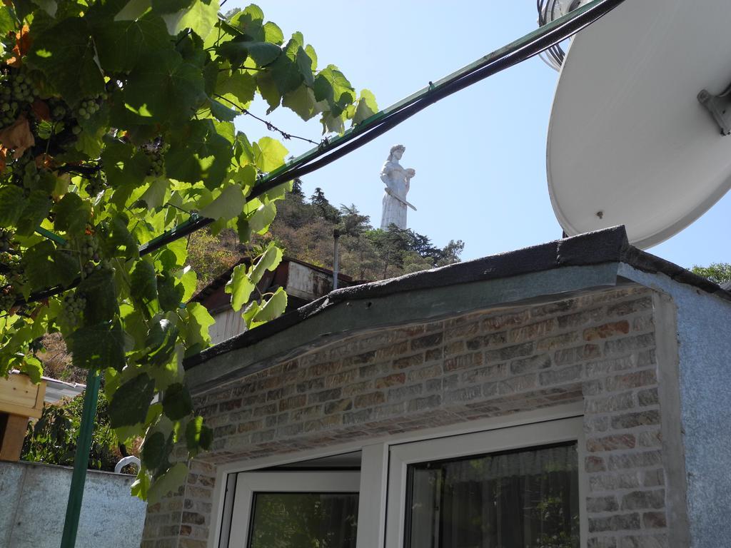 Cherdachok Tbilisi Exterior foto